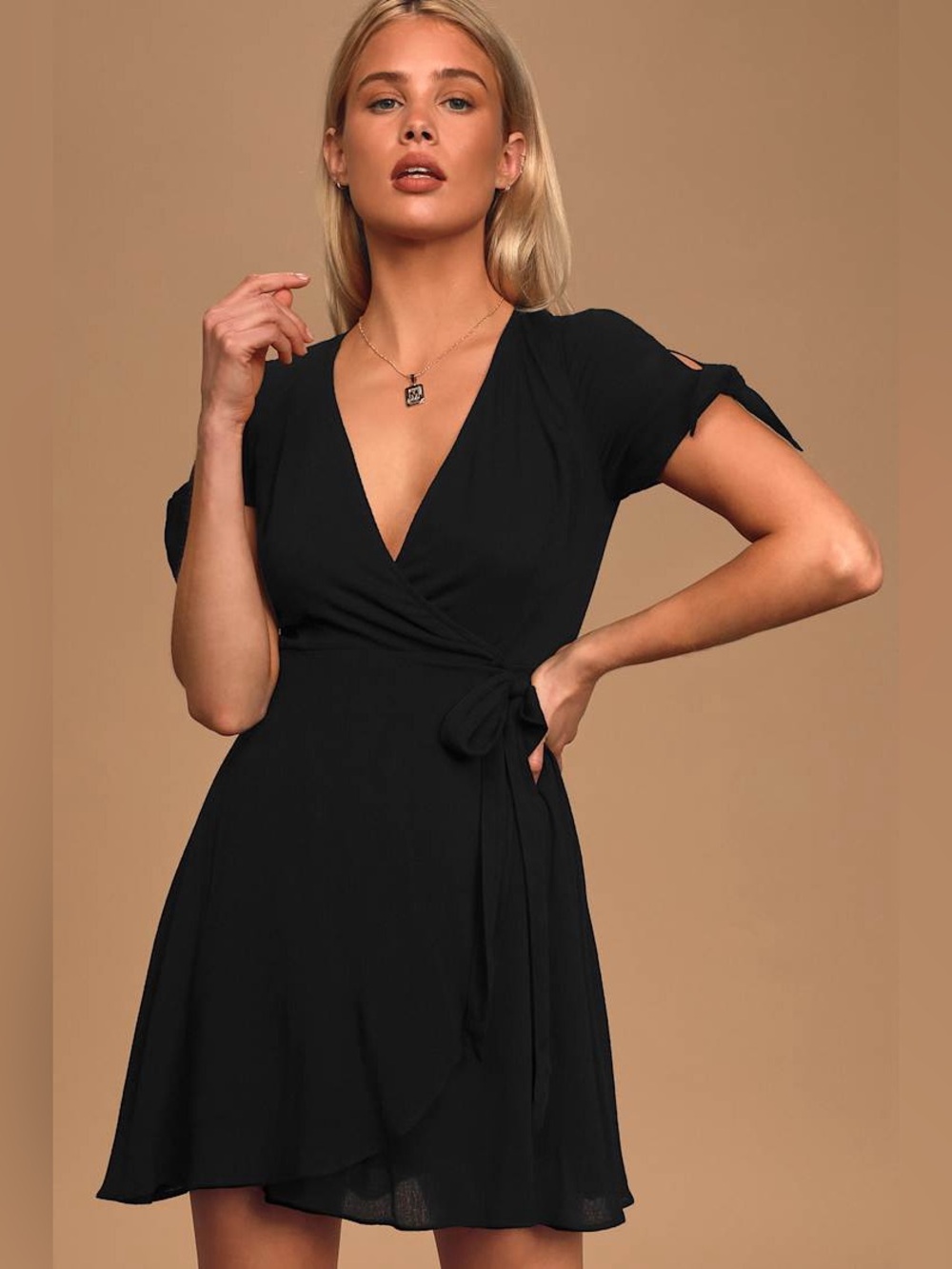 NWT Lulus Medium Kiss and Pastel Black Wrap Dress Mini Short Sleeve Euro Summer